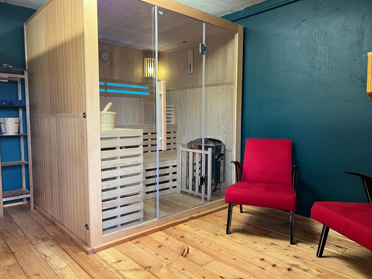 Houten Vakantiewoning "Reisnaarpolen" Royaal Ontbijt, Sauna En Hottub Czarna Góra المظهر الخارجي الصورة