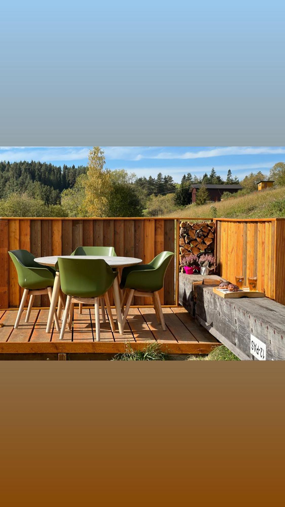 Houten Vakantiewoning "Reisnaarpolen" Royaal Ontbijt, Sauna En Hottub Czarna Góra المظهر الخارجي الصورة
