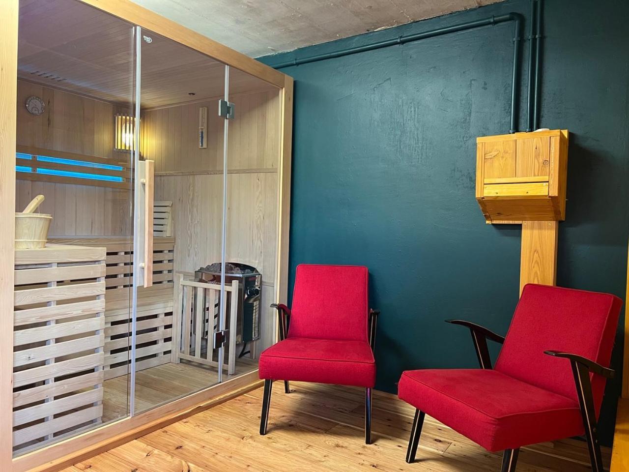Houten Vakantiewoning "Reisnaarpolen" Royaal Ontbijt, Sauna En Hottub Czarna Góra المظهر الخارجي الصورة