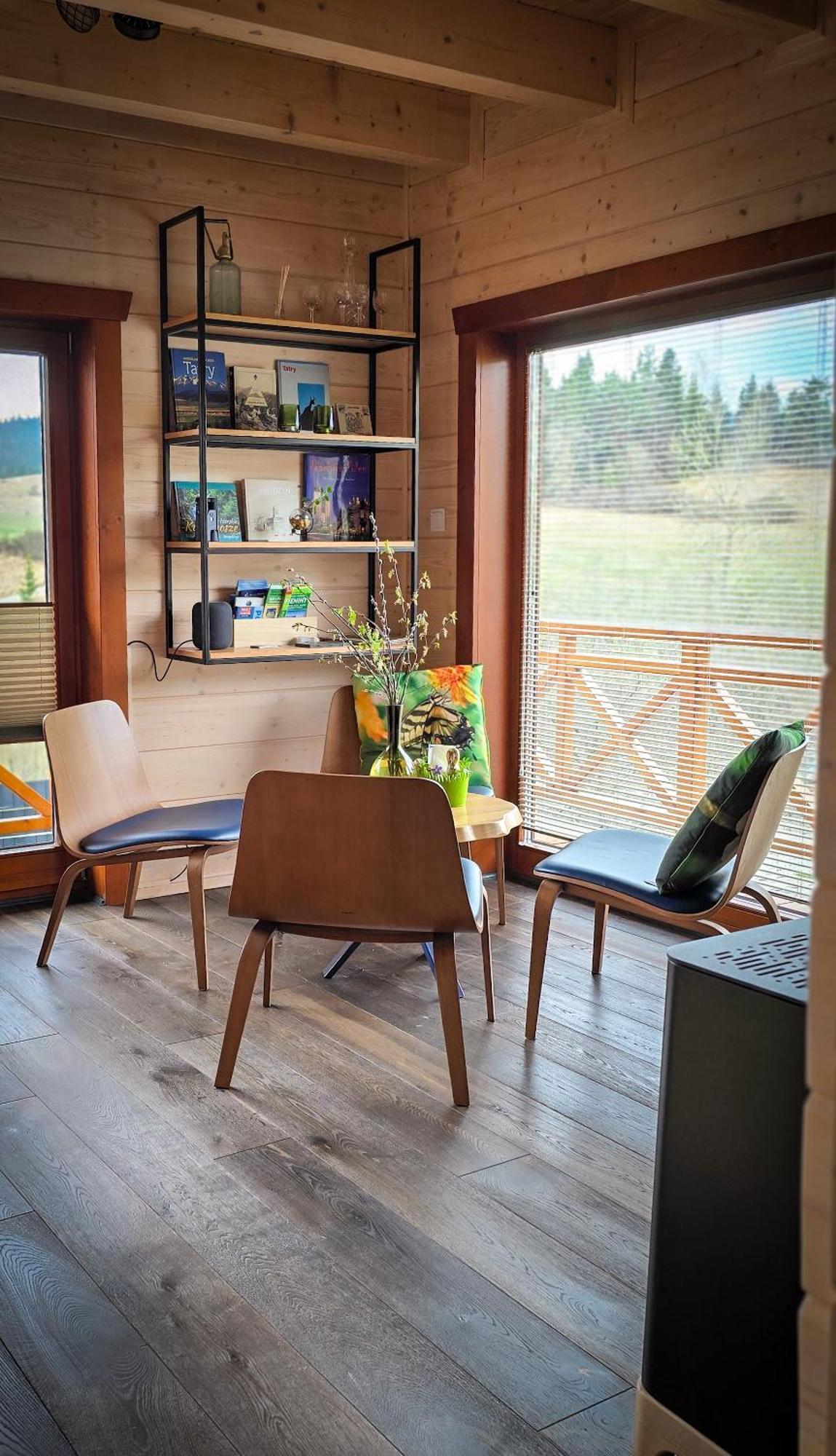 Houten Vakantiewoning "Reisnaarpolen" Royaal Ontbijt, Sauna En Hottub Czarna Góra المظهر الخارجي الصورة
